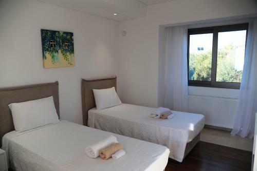 Luxury 6 Bedroom Villa With Privet Pool In Paphos