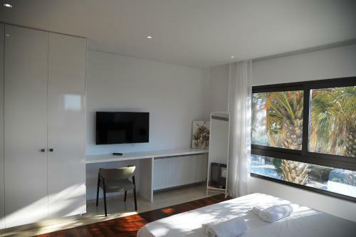 Luxury 6 Bedroom Villa With Privet Pool In Paphos