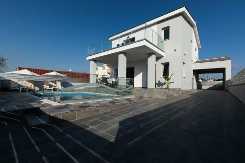 Villa New Luxury Residence 5eagles 5mins From Airport