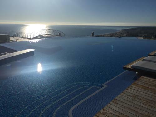Infinity View Holiday Apartment
