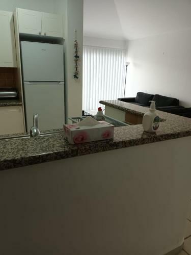 Bright 2 Bed, Pool Facing Apartment In Limnaria Gardens