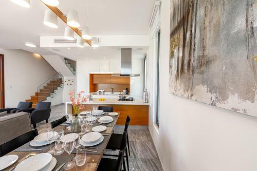 Villa Beach Heaven(Laurus 1), Walking Distance To The Beach