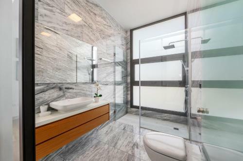 Villa Beach Heaven(Laurus 1), Walking Distance To The Beach