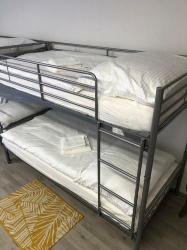 Apartm�ny Skuhersk�ho