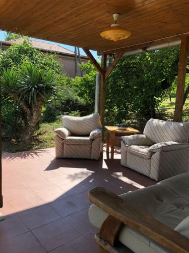 Sz?l?skert Studio Apartman �brah�mhegy