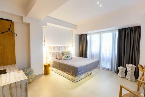 Hotel Limna Beach