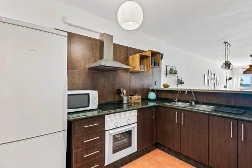 Apartamento Beachfront Radazul Diver's Paradise Sunshine