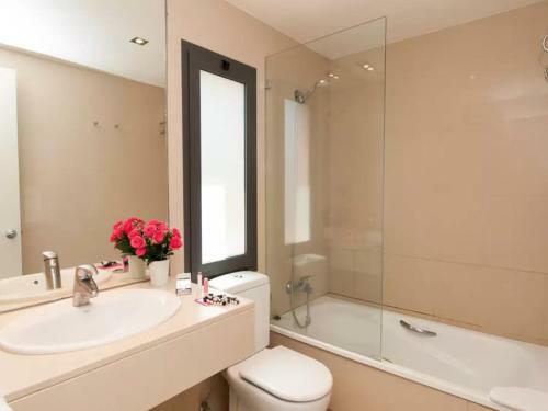Villa With Private Pool In Luxury Golf Resort