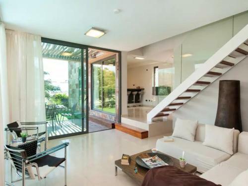 Villa With Private Pool In Luxury Golf Resort