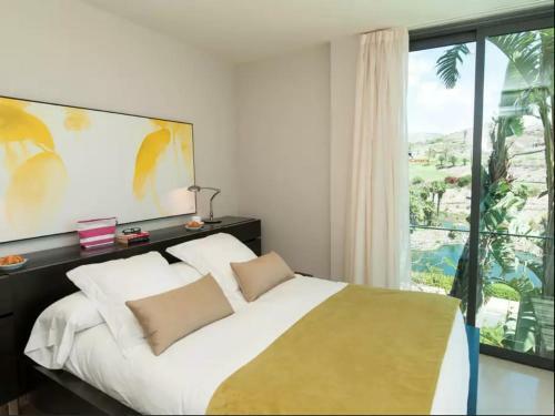 Villa With Private Pool In Luxury Golf Resort