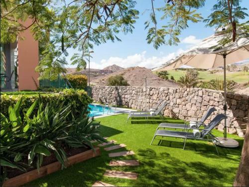 Villa With Private Pool In Luxury Golf Resort