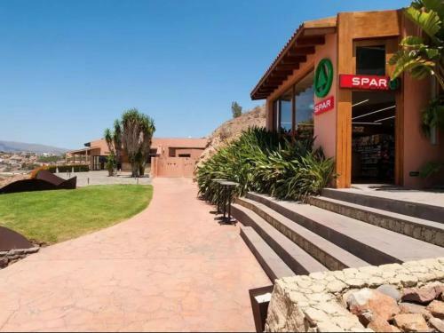 Villa With Private Pool In Luxury Golf Resort