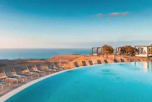Villa With Private Pool In Luxury Golf Resort