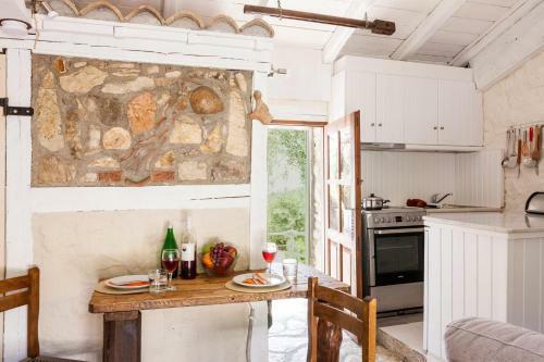 Scirocco & Folitsa Villas