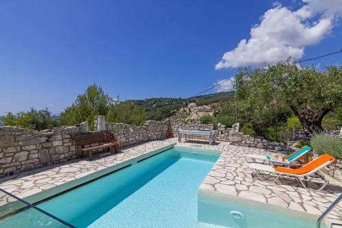 Scirocco & Folitsa Villas