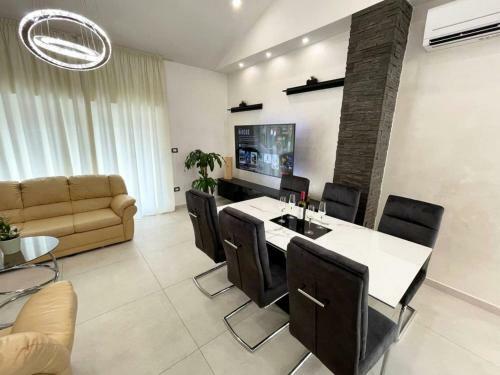 Black Diamond Apartment