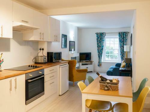 Apartamento Pass The Keys Modern 2 Bed Flat Overlooking Aberaeron Harbour