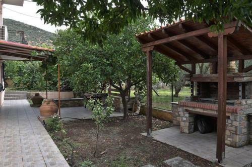 Dimitris Villa In Kato Lechonia