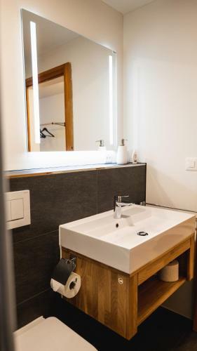 Apartamento Wunderstay Alpine 403 Centric Studio Balcony/view