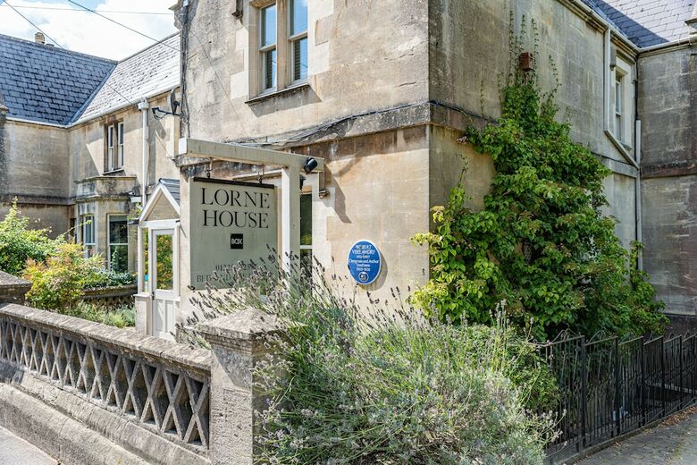 Hostal Lorne House Bed & Breakfast