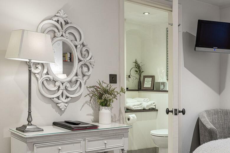Hostal Lorne House Bed & Breakfast
