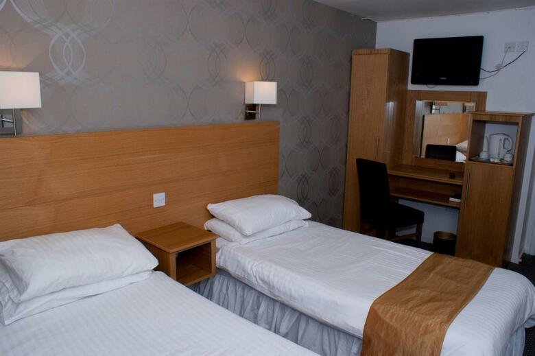 Hostal Rooms Inn