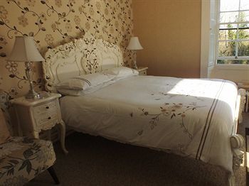 Hostal Hedgefield House