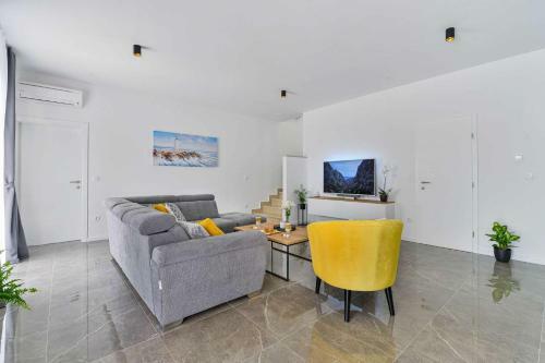 Luxury Stone Villa Banovi
