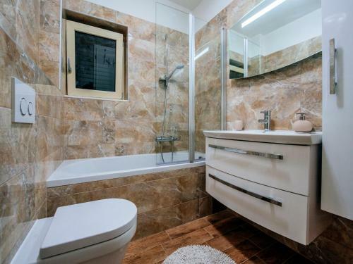 Dalmatian Villa Castello Coza With Pool, Vinjerac