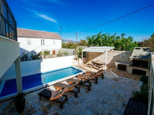 Dalmatian Villa Castello Coza With Pool, Vinjerac