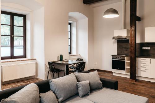 Apartments 511