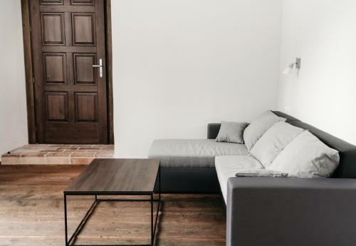 Apartments 511