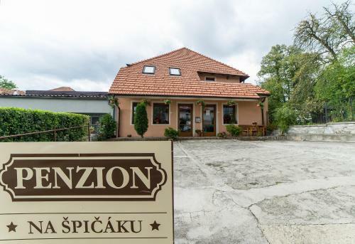 Hostal Penzion Na ?pi?�ku