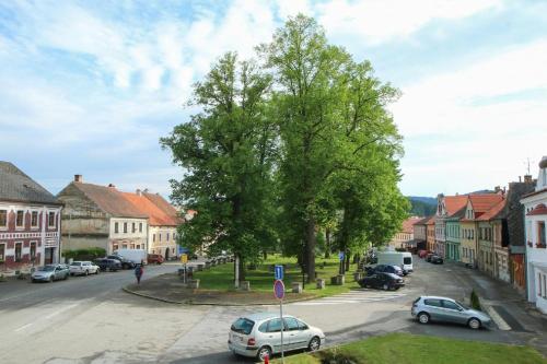 Apartm�ny Na Rynku Chvalsiny 18