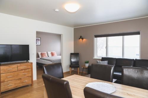 E18 Apartments
