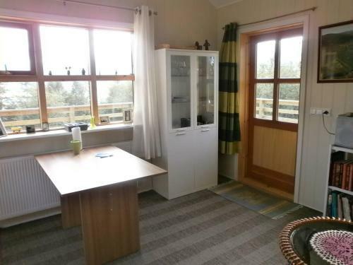 Bj�rkin ? Cozy Cabin With Excellent View