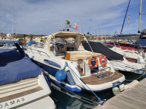 Hit-1 Motor Yacht