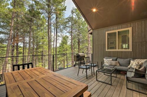 Lavish Natl Forest Retreat With Deck And Views!
