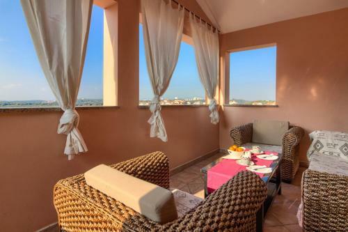 Apartment Green Paradise With Outdoor Swimming Pool