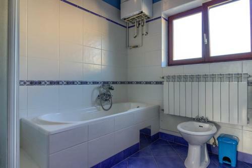 Apartment Green Paradise With Outdoor Swimming Pool