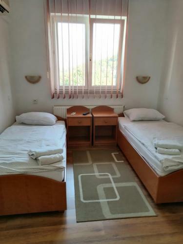 Bed & Breakfast ?ulenti? Sobe I Restoran
