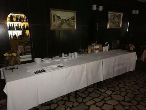 Bed & Breakfast ?ulenti? Sobe I Restoran