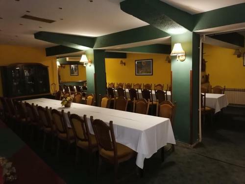 Bed & Breakfast ?ulenti? Sobe I Restoran