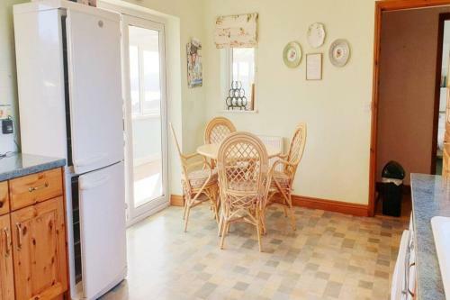 Bodnant-4 Bed-views Views Views-aberdaron