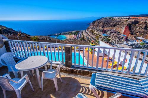 Apartment With Big Pool And Sea View