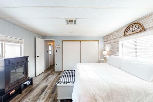 Hillside Getaway Cabin