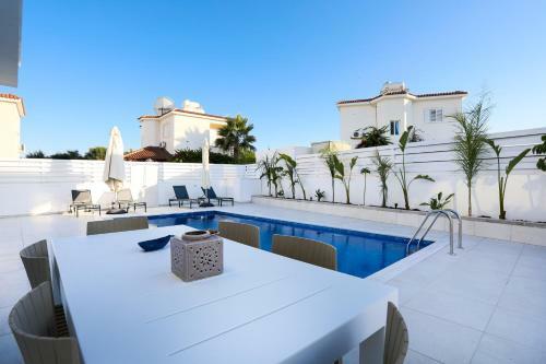 Pernera Family Villas