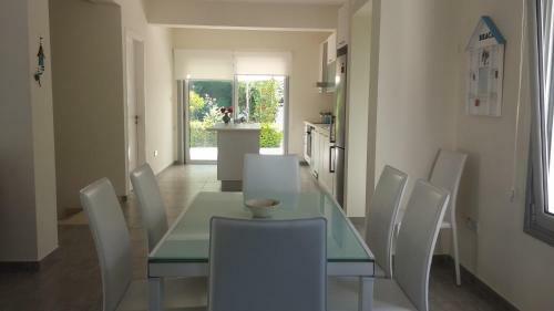 Villa Family Home