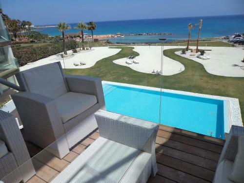Thalassa Court Sandy Beach Apartment