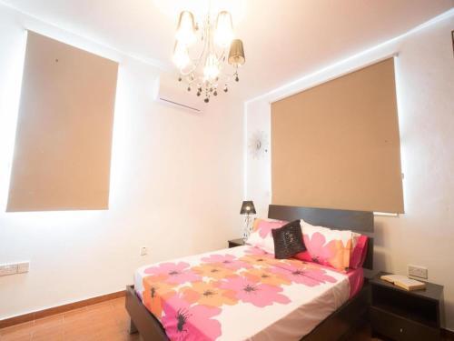 Orange Villa 3 Bedroom With Pool